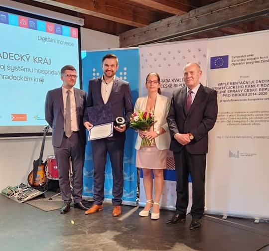 Královéhradecký kraj získal cenu ministerstva vnitra za inovativní systém dálkových odečtů energií